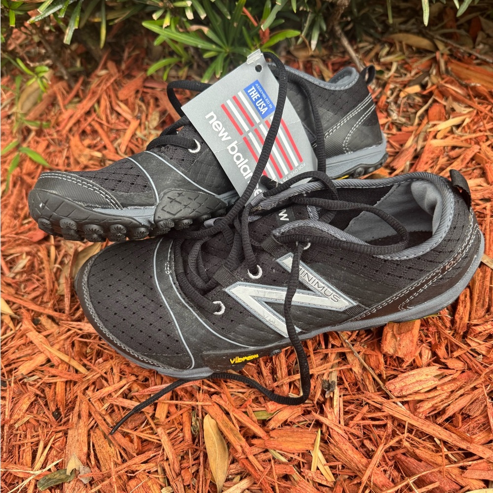 New Balance Women’s Black and Gray Athletic Shoes